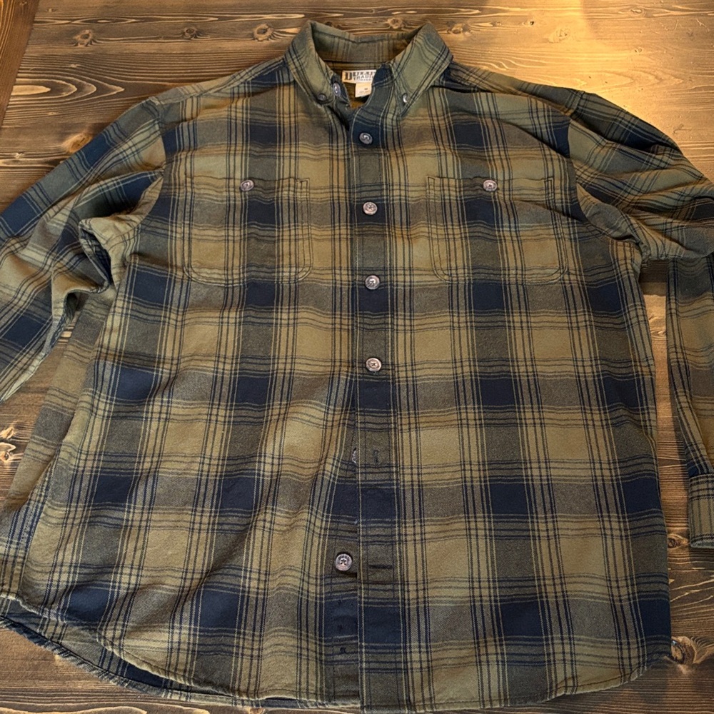 Duluth Trading Co Green and Navy Plaid Flannel Shirt